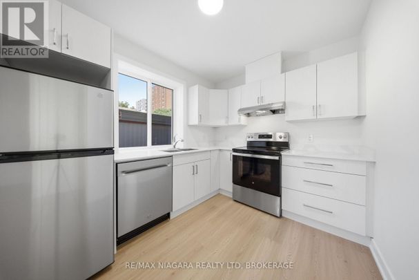 104 - 140 CHURCH STREET, St. Catharines, Ontario, L2R3E4 - Photo 1
