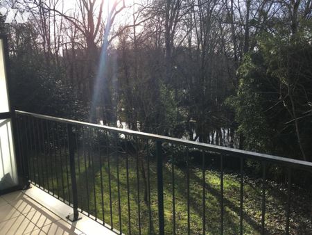 APPARTEMENT T3 - QUARTIER PONT DU CENS - SURFACE 61,10 M² - Photo 4