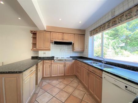 3 bedroom detached house to rent - Photo 5