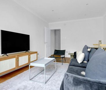 Fitzroy Square - Photo 3