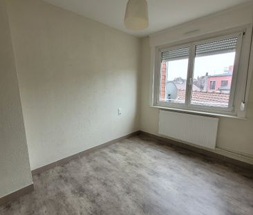 Location Appartement 3 pièces 51m² LENS 62300 - Photo 4