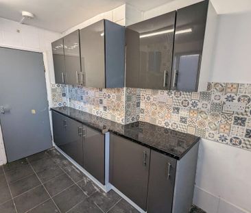 1 bedroom semi-detached house to rent - Photo 5