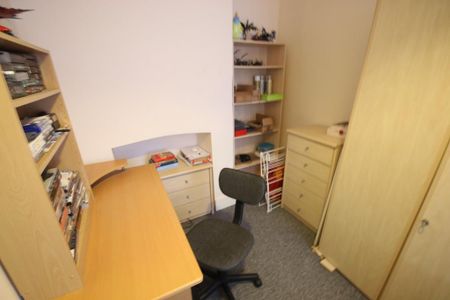 4 bedroom terraced house to rent - Photo 2