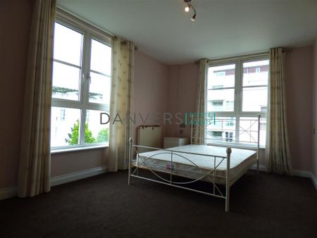 4 bedroom townhouse to rent - Photo 3