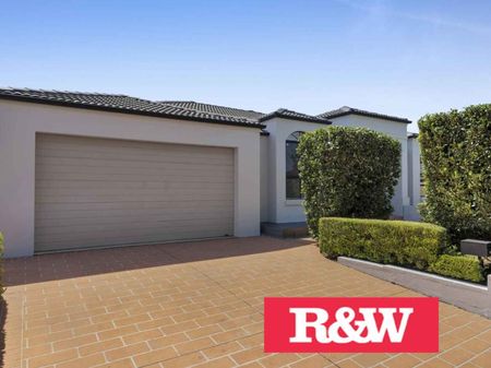 STUNNING 4 BEDROOM FAMILY HOME !! - Photo 4
