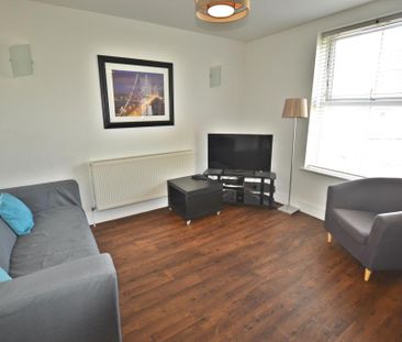 1 bedroom in a house share to rent - Photo 4