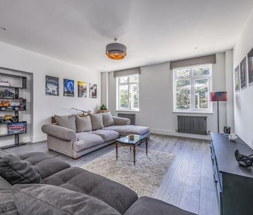 4 bedroom flat to rent - Photo 4