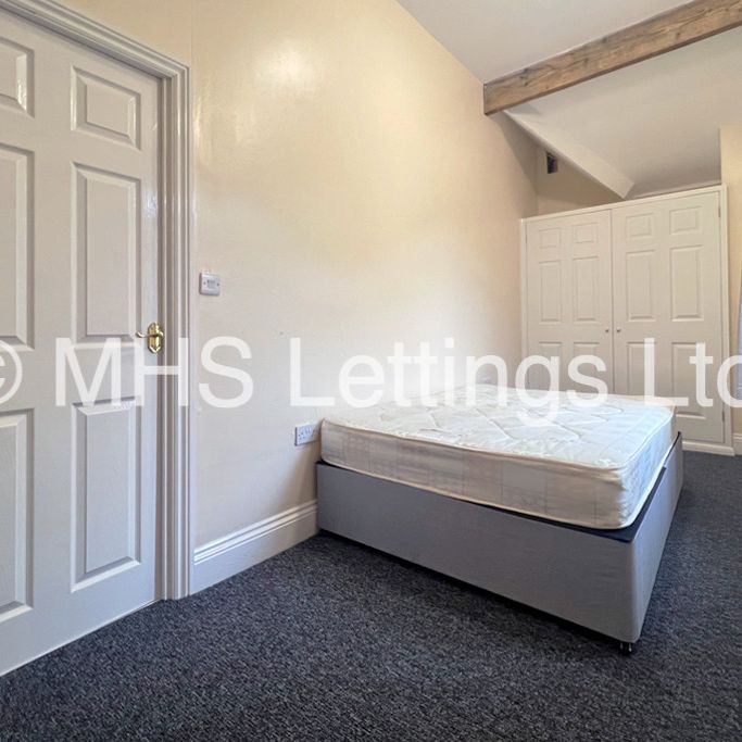 1 Bedroom Flat for rent in Moorland Road - Photo 1