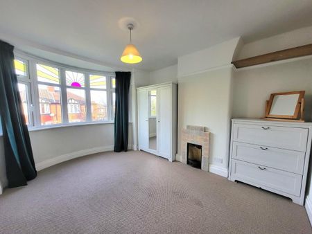 3 bedroom semi-detached house to rent - Photo 5