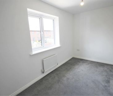 Booth Crescent, TF3 5HX - £940 pcm - Photo 2