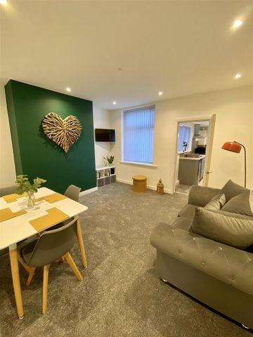 1 bed house share to rent in Albion Street, Burnley, BB11 - Photo 2