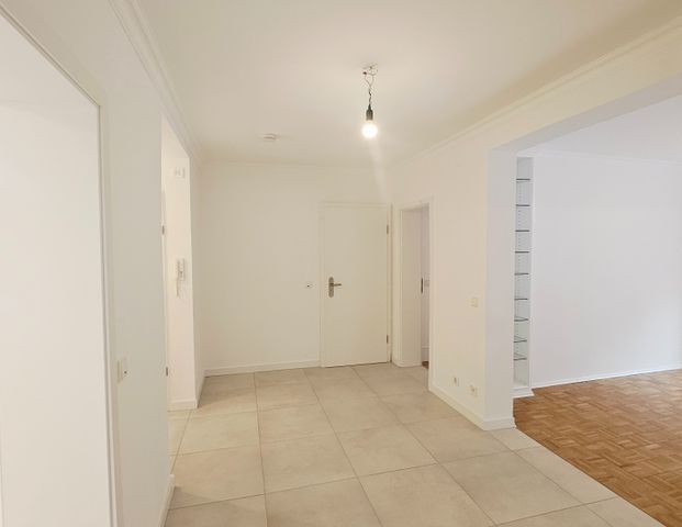 Schuch Immobilien – Stilvolles Wohnen am Kurpark mit eigenem Garten – City Ost - Foto 1