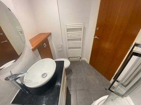 1 bedroom flat to rent - Photo 2