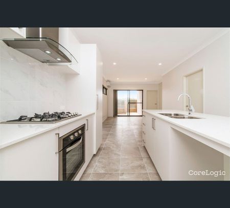 5D Bent Street, Cannington, WA 6107 - Photo 2