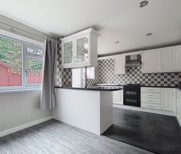3 Bedroom - Photo 6