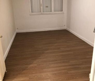 Location Appartement 2 pièces 43m² - Photo 5