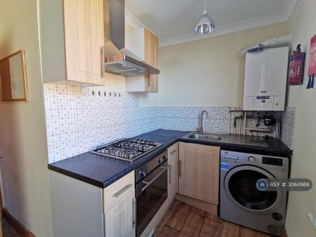 1 bedroom flat to rent - Photo 3