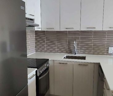 EN PLEIN COEUR DE VERDUN - grand 3 1/2 à deux pas du parc - Photo 3