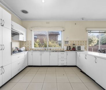 Room with ensuite in Council - Registered Accommodation - Photo 2