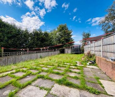 Everside Drive, M8 - Photo 2
