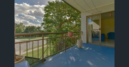 SEMI-FURNISHED AND CLOSE TO THE BEACH - Photo 3