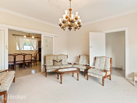 7 Teak Street, Campbelltown SA, Belconnen - Photo 2