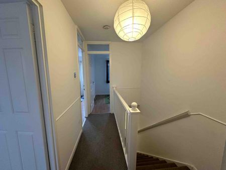 3 bedroom semi-detached house to rent - Photo 5