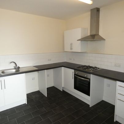 Tyldesley Road flat B - Photo 1