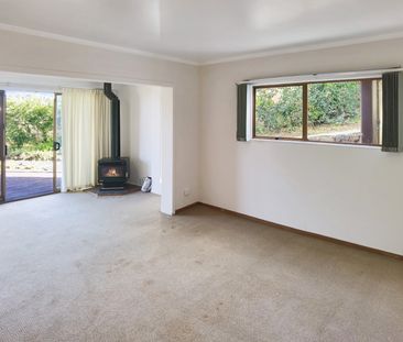 Remuera - 4 Bedrooms with 2 Bathrooms - Photo 6