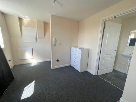 Studio to rent - Photo 2