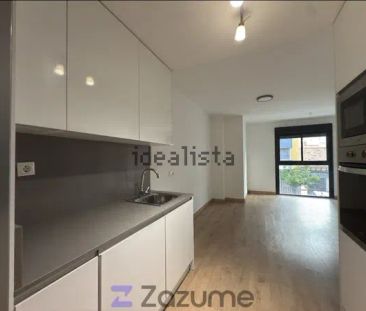 Alquiler de piso en Calle Martínez de la Rosa - Photo 2