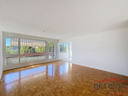 Schöne 3.5 Zimmerwohnung in Schmitten - Photo 2