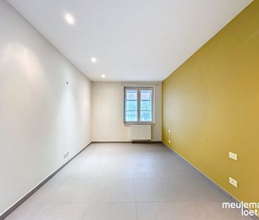 Ruim appartement met parkeerplaats - Photo 2