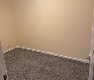 4 Bed Terraced House, Quayside Road, SO18 - Photo 4