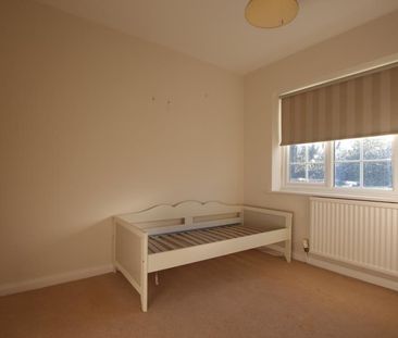 Old Avenue, West Byfleet, Surrey, KT14 - Photo 5