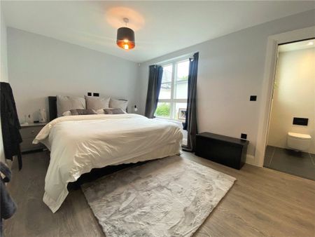 Alum Grange, 1 Burnaby Road, Bournemouth, Dorset, BH4 - Photo 4