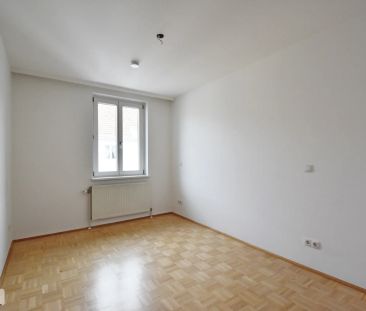 Sonnige 3 Zimmer Wohnung mit einem großzügigem Wohnbereich - Foto 3