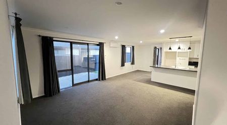 Modern Family Living In The Paradise Peninsula - Photo 4