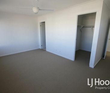 Stunning Townhouse In Perfect Location! - Photo 5