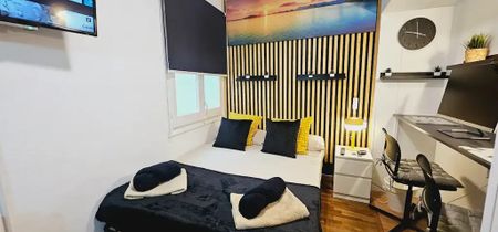 Carrer de las Navas de Tolosa, Barcelona, Catalonia 08027 - Photo 4