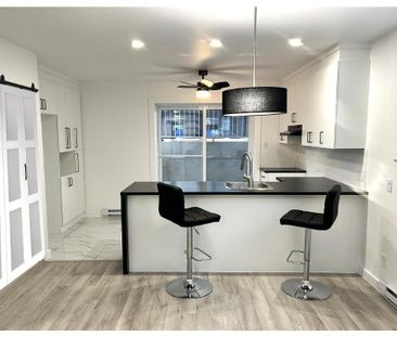 Logement 4 1/2 • Luxueux Neuf • demi-sous sol • Sainte Anne des Pla... - Photo 3