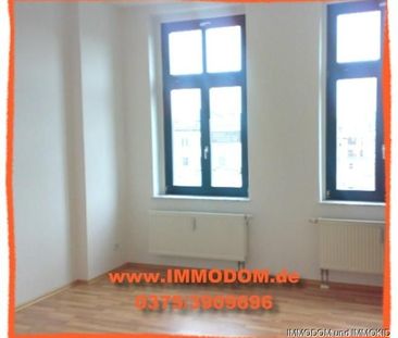 2,5-Zimmer-Wohnung mit großen BALKON und LAMINAT im Zentrum Zwickau... - Foto 1