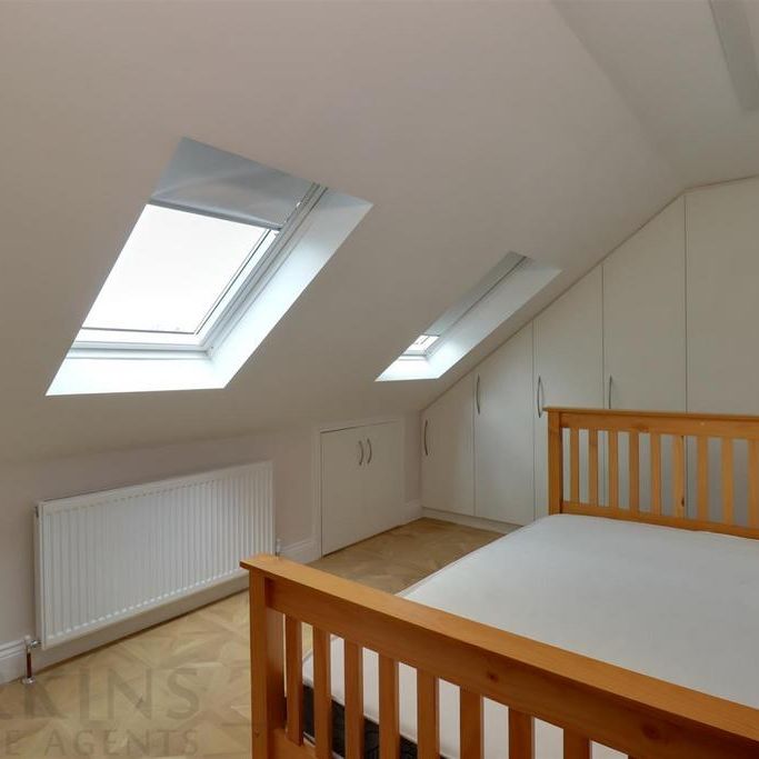 1 bedroom in a house share to rent - Photo 1