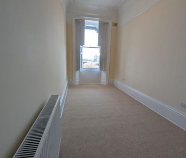 5 bedroom flat to rent - Photo 2