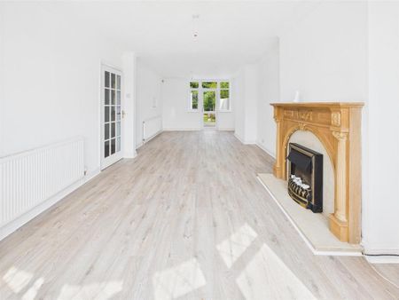 3 bedroom semi-detached house to rent - Photo 2