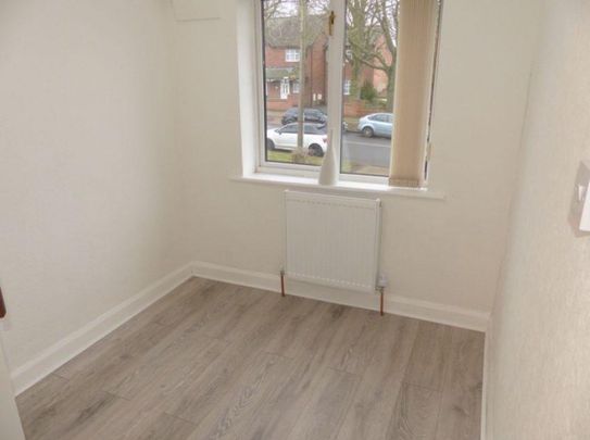 3 Bed Semi-Detached House, Hawthorn Road, B44 - Photo 1