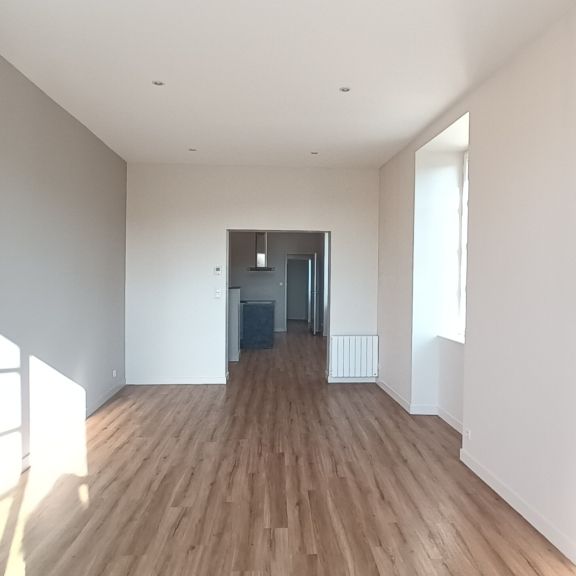 Location Appartement 3 pièces 71m² VANNES 56000 - Photo 1