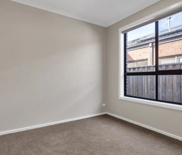 Family Home with Premium Upgrades - Ideal Location! - Photo 5