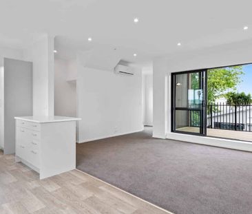 Stylish Townhouse in Great Location - Photo 2