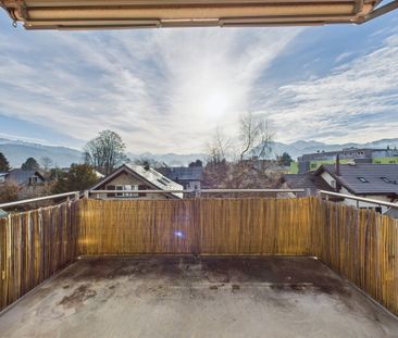 Luminous 2.5-room apartment with view of the countryside in Thun - Photo 4